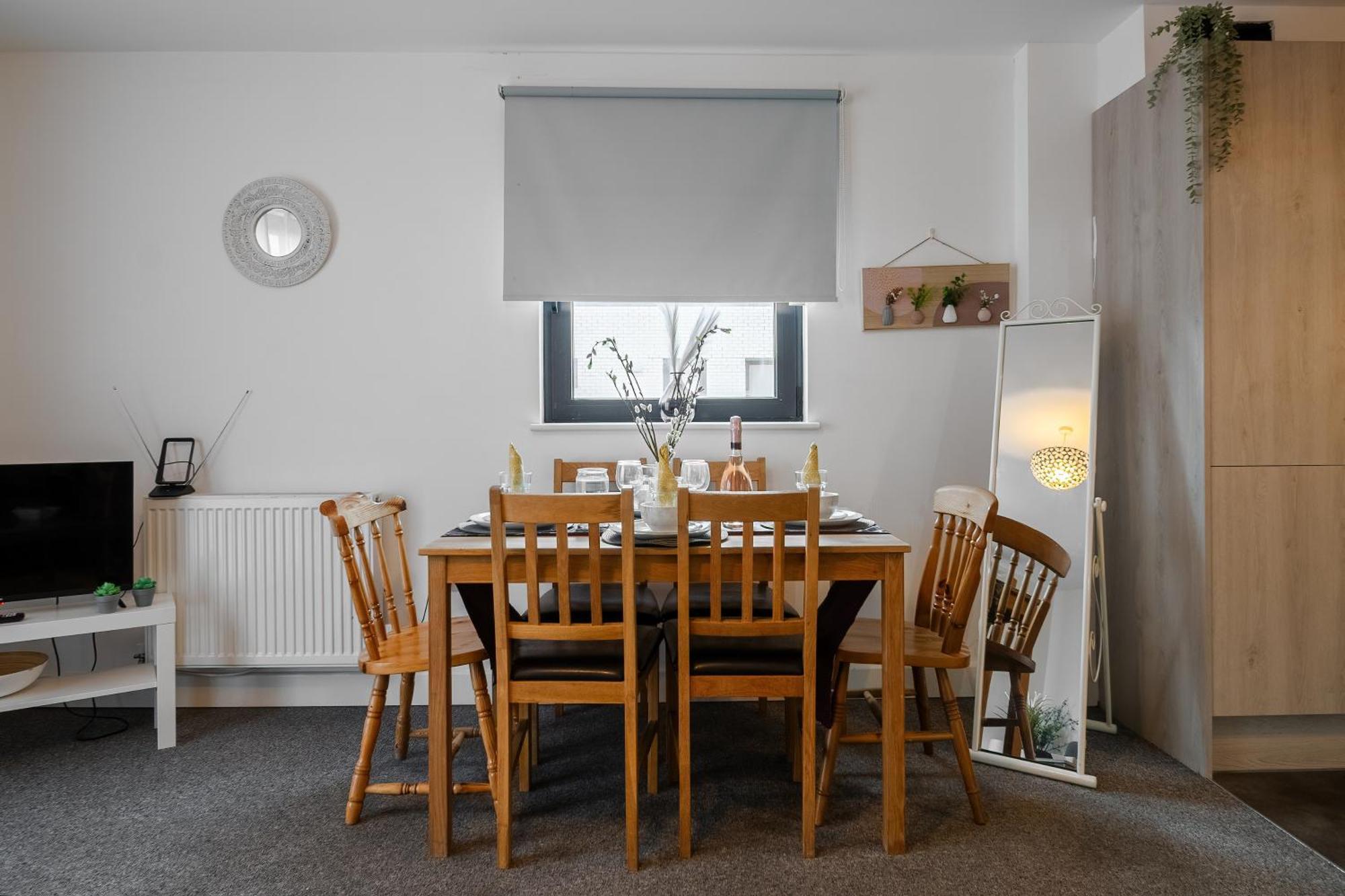 סלאו Livestay-New Private Apartment Building Minutes From Heathrow מראה חיצוני תמונה