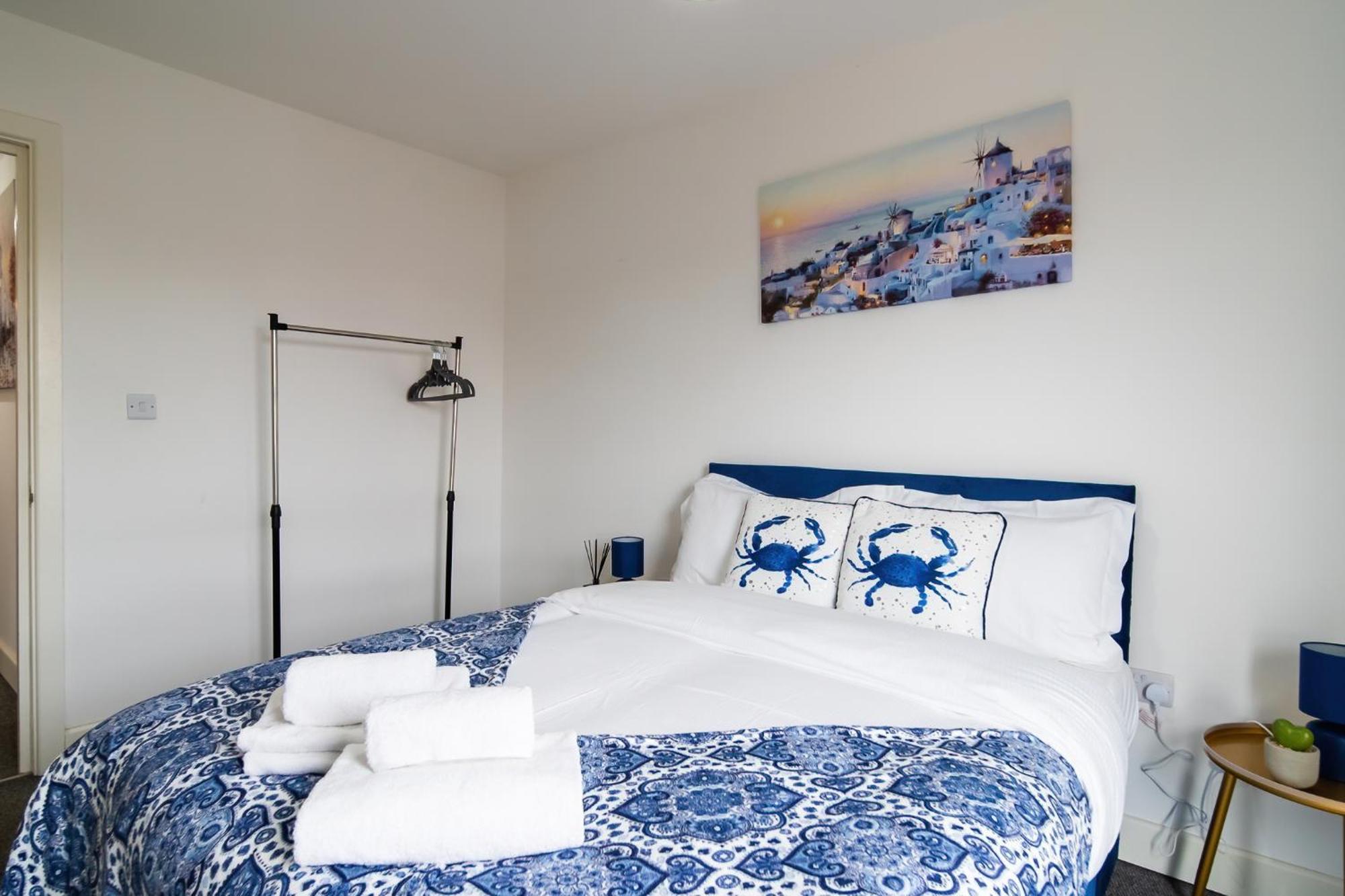 סלאו Livestay-New Private Apartment Building Minutes From Heathrow מראה חיצוני תמונה