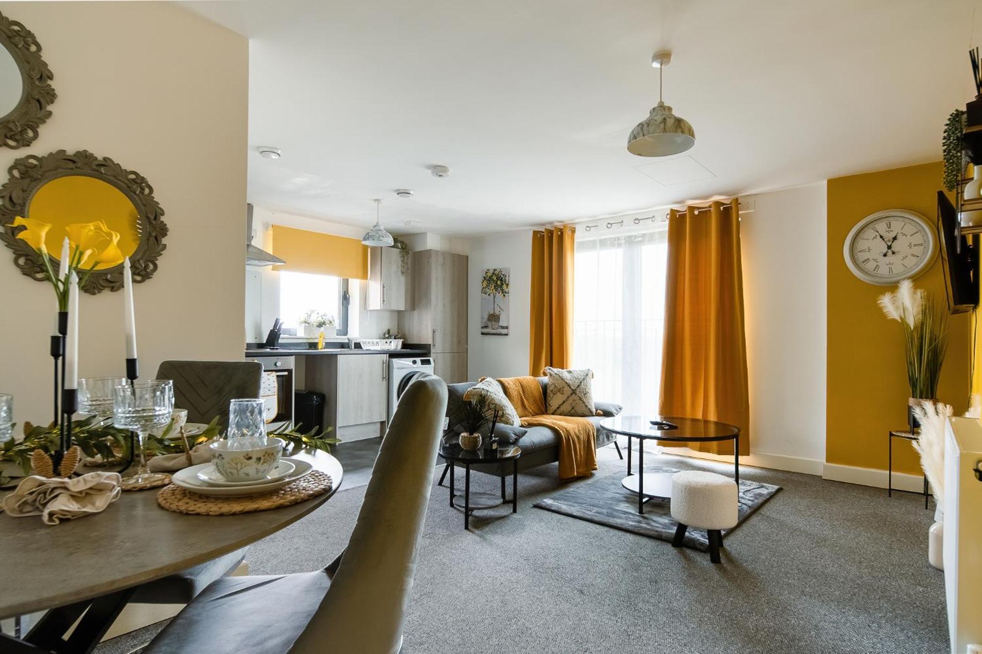 סלאו Livestay-New Private Apartment Building Minutes From Heathrow מראה חיצוני תמונה
